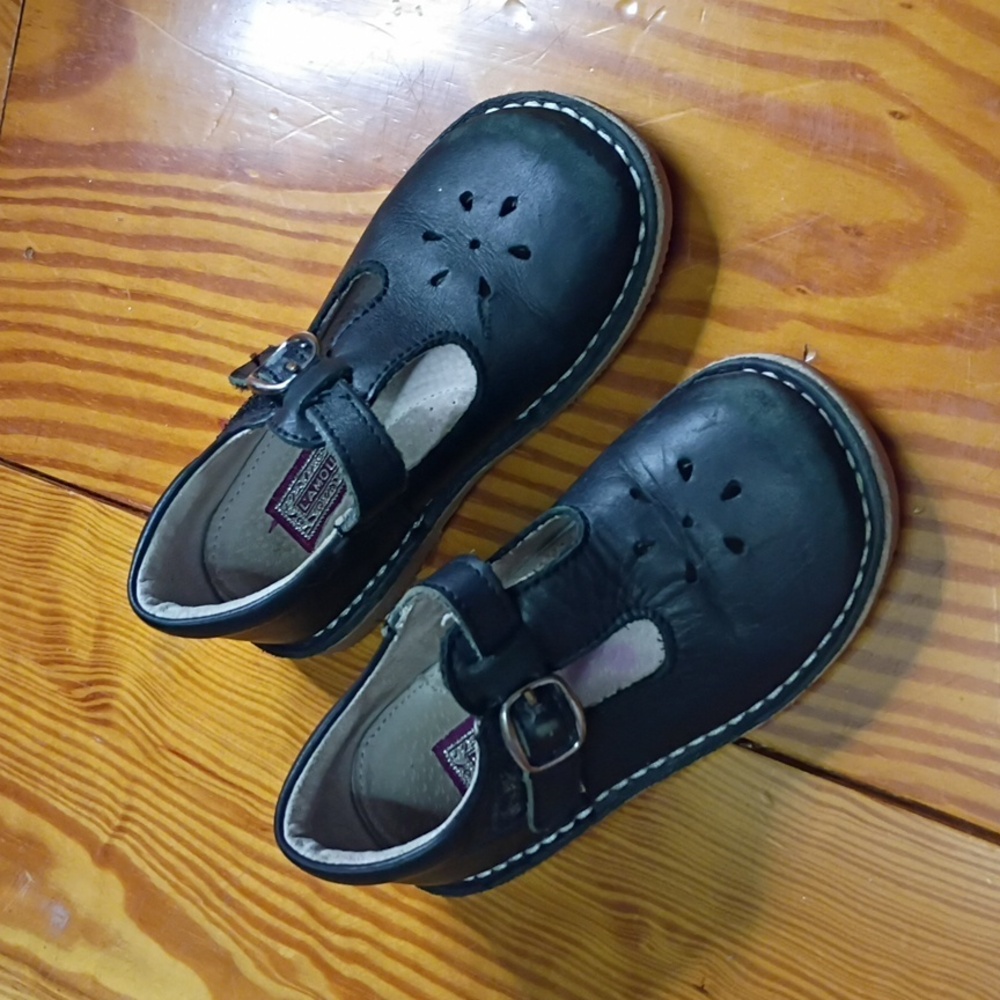L'Amour Black Dress Shoes for Kids Size 8